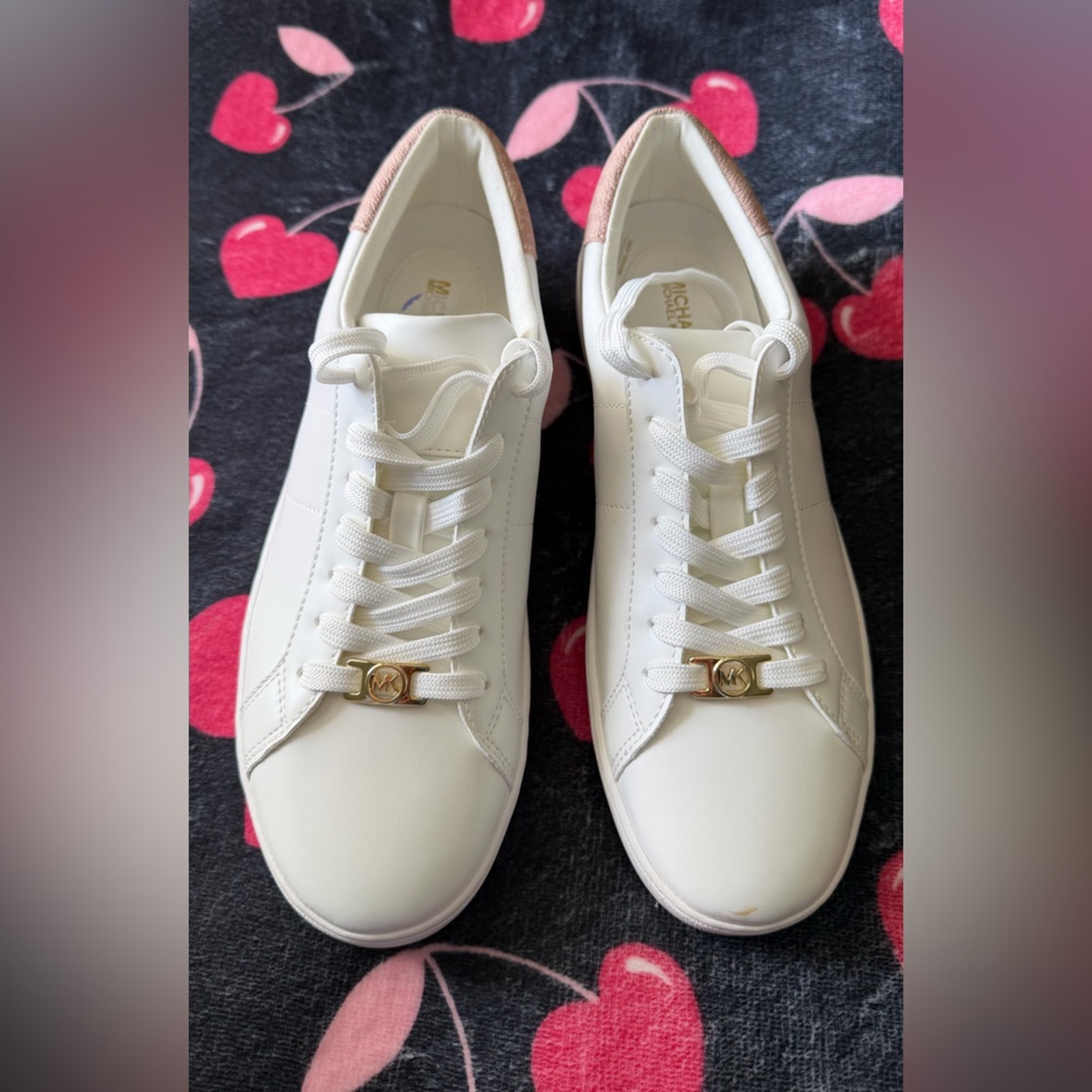 NWT Michael Kors White Sneakers with Blush Heel Tab and Gold Logo  SIZE 8.5M - Picture 5 of 7